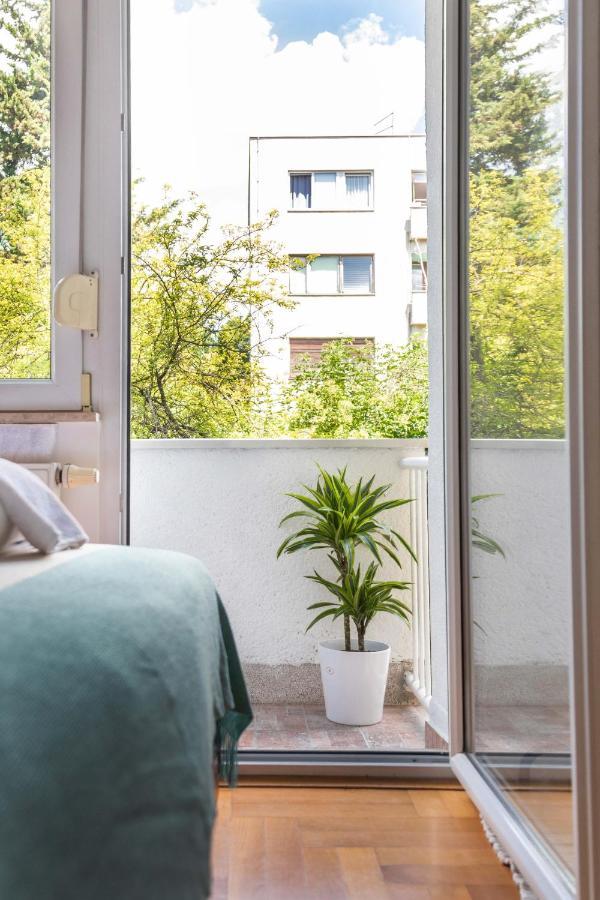 2Bdr Apartment With Balcony Near Maksimir Zagreb Eksteriør bilde