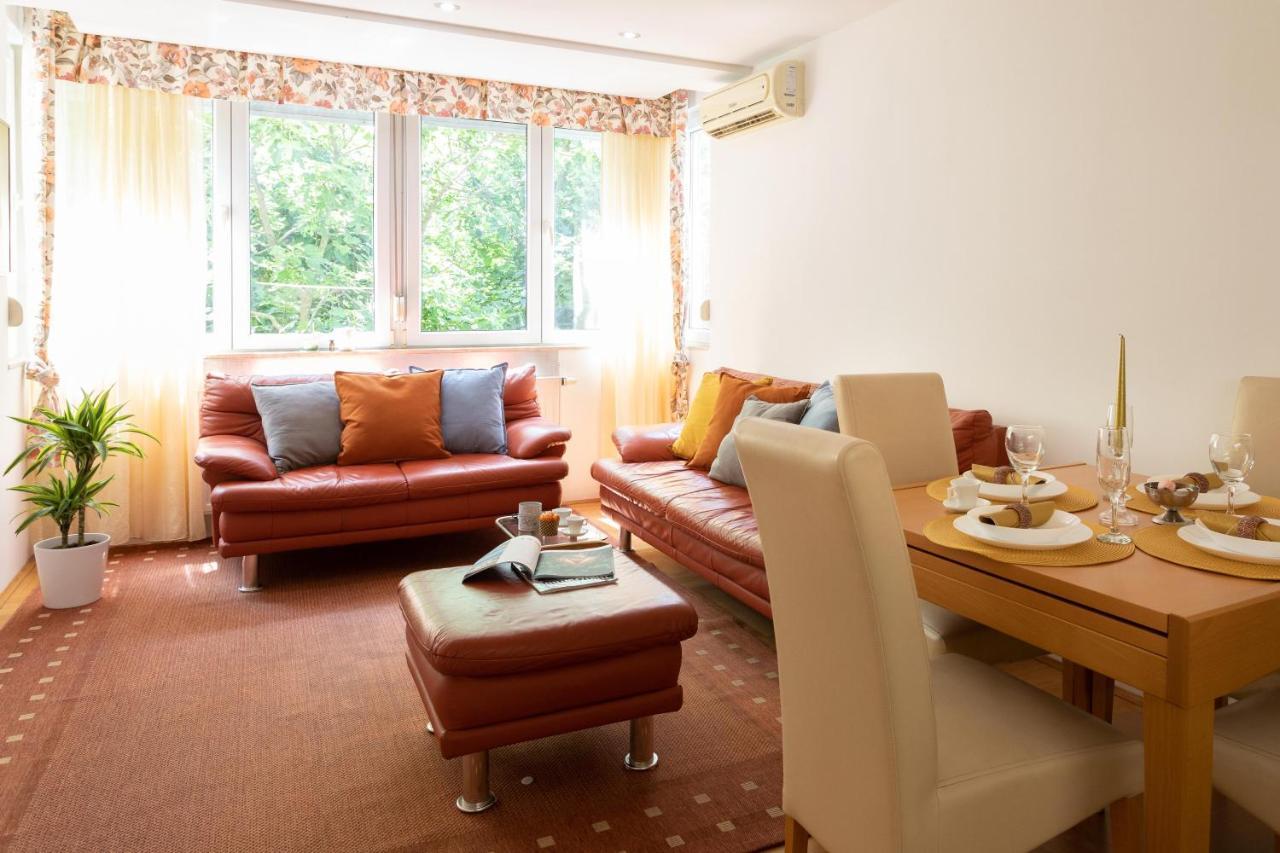 2Bdr Apartment With Balcony Near Maksimir Zagreb Eksteriør bilde